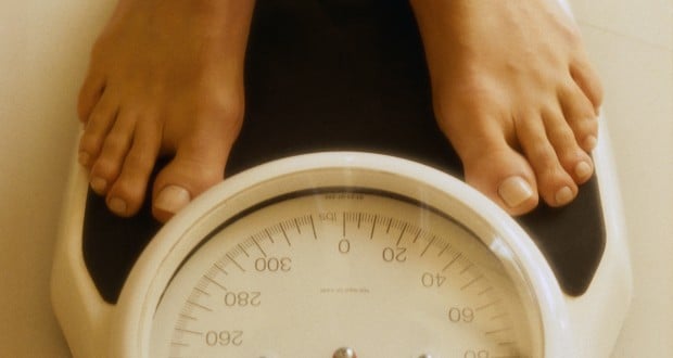 Pés na Balança 11 Dicas de Dieta Para Perder Peso Rápido