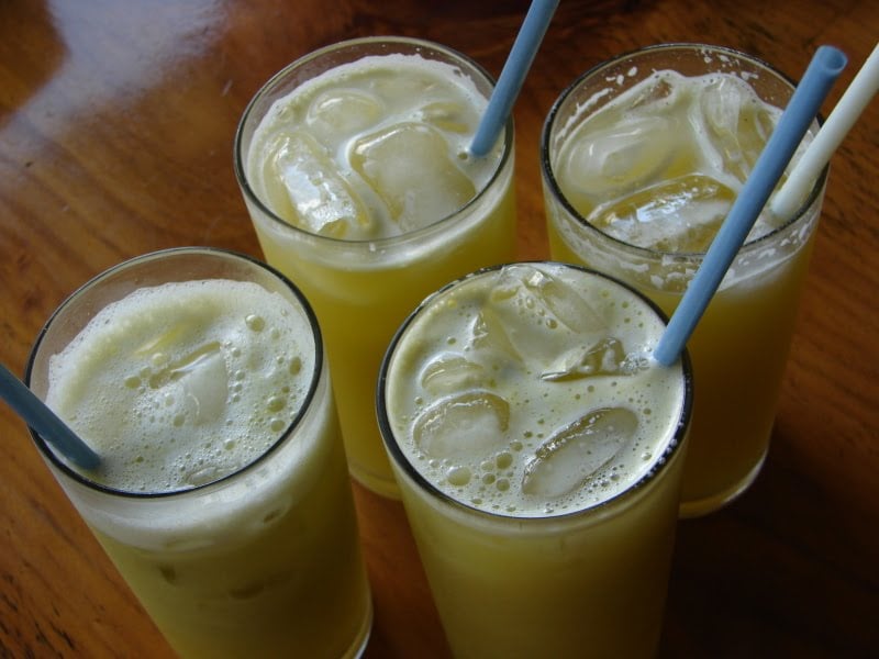 Сок сахарного тростника. Кальдо де Кана. Тростниковый сок. Сок из сахарного тростника. Sugar Cane Juice.