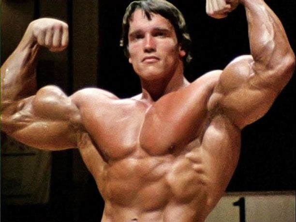 Arnold Schwarzenegger competindo
