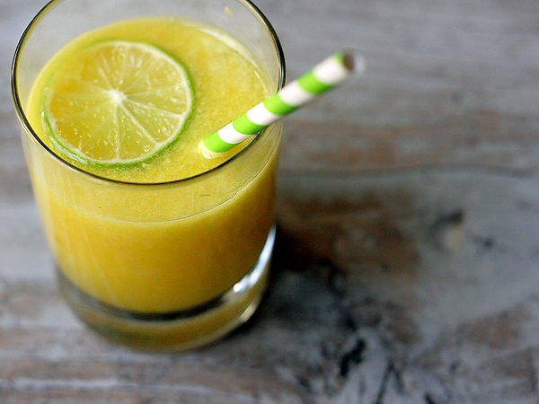 Suco de abacaxi e limão