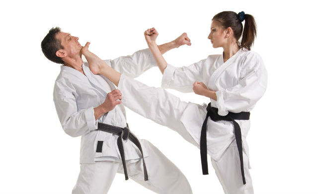 karate vă ajută să pierdeți în greutate)