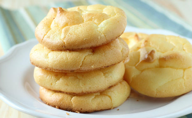 Cloud bread