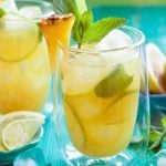 Suco de abacaxi com limão