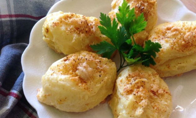 Bolinho de aipim cozido