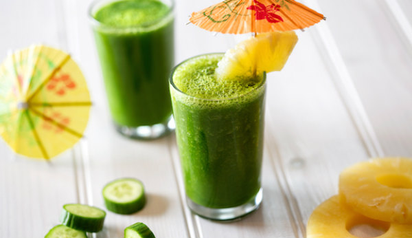 Suco de abacaxi com pepino