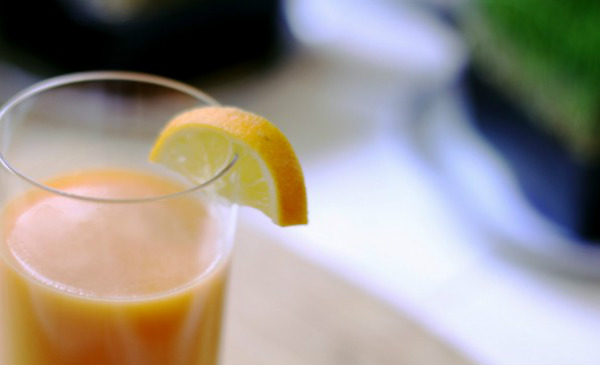 Suco de inhame com laranja