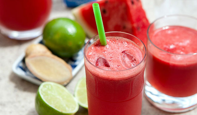 Suco de melancia com gengibre