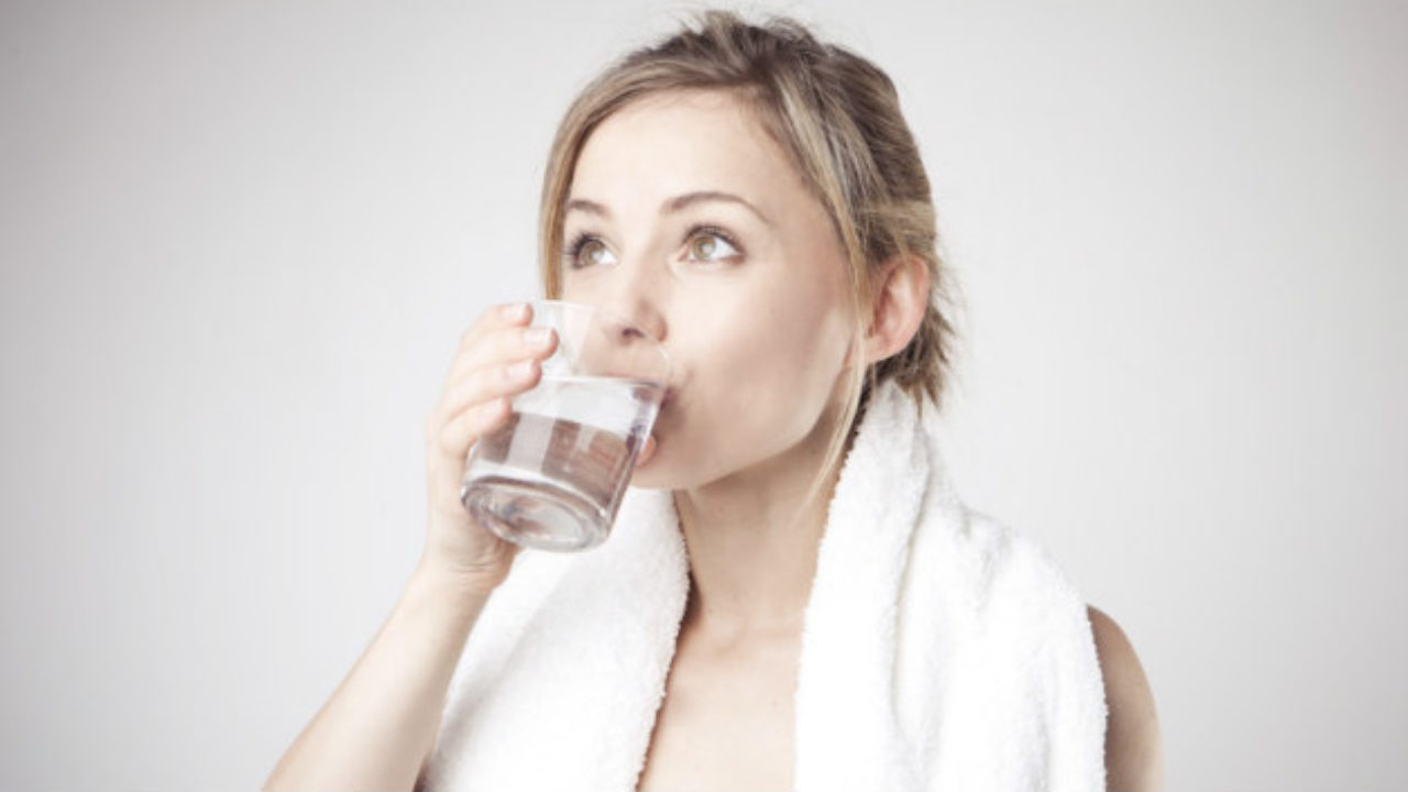 tomar muita agua engorda ou emagrece