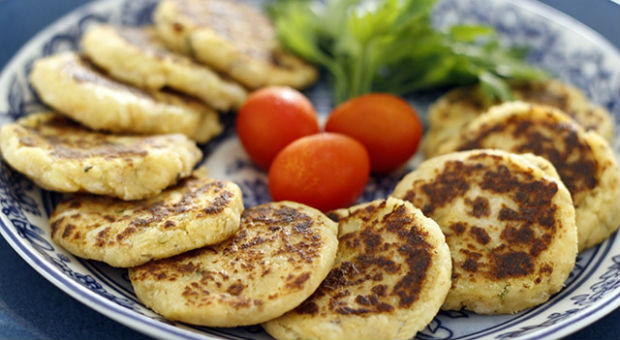 Bolinho de peixe assado