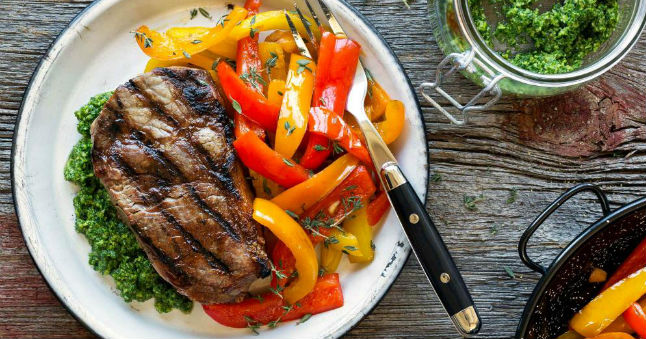 Carne com pimentão refogado