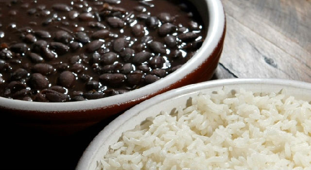 Arroz engorda a noite