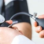 Medindo pressão arterial