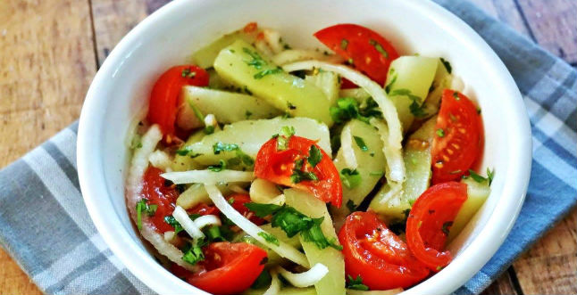 6 Receitas de Salada de Chuchu Cru Light - MundoBoaForma
