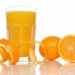 Suco de laranja com casca