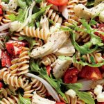 Salada de macarrão fit