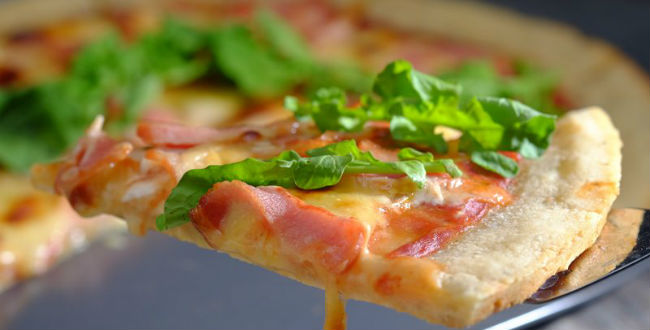 Pizza com farinha de batata-doce