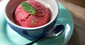 Sorvete vegano de morango