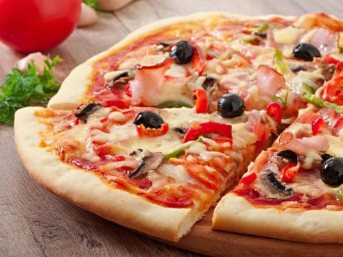 Pizza de mussarela low carb, fácil, saudável e deliciosa