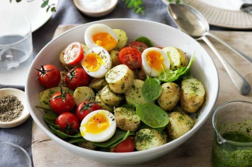 batatas ao pesto de ora-pro-nóbis