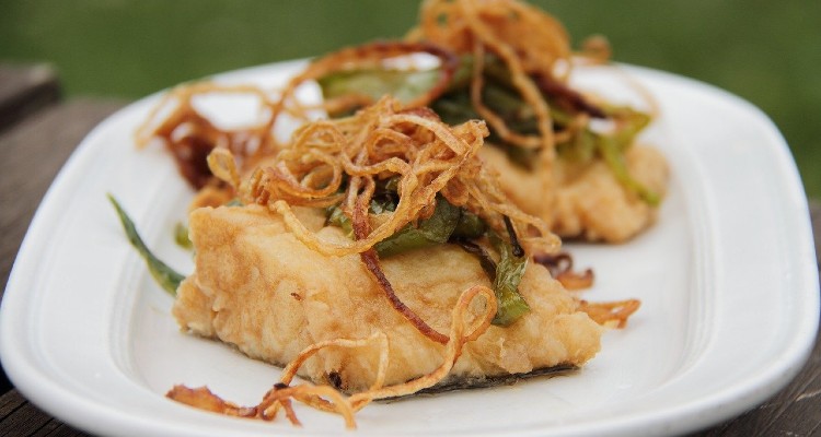 Pele de bacalhau faz mal