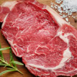 Nem um Consumo Mínimo de Carne Está Livre do Aumento do Risco de Doença Cardíaca e Morte Prematura, Diz Estudo