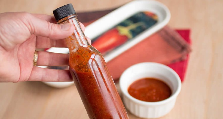 Molho de Pimenta Faz Mal à Saúde? - MundoBoaForma