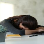 6 sinais de que seu sono está ruim e seu corpo sobrecarregado