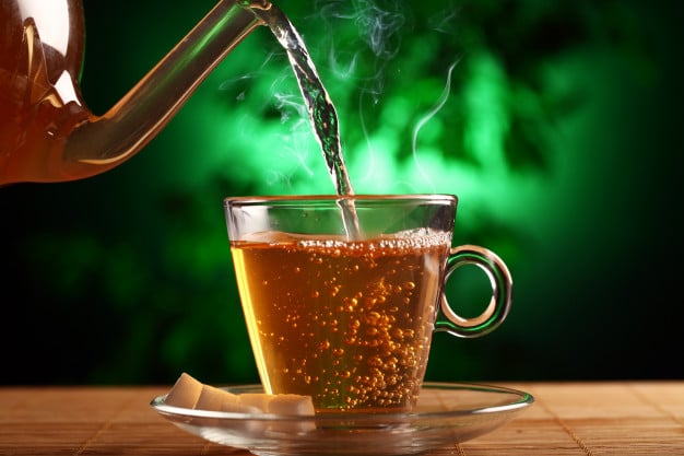 chá verde quente