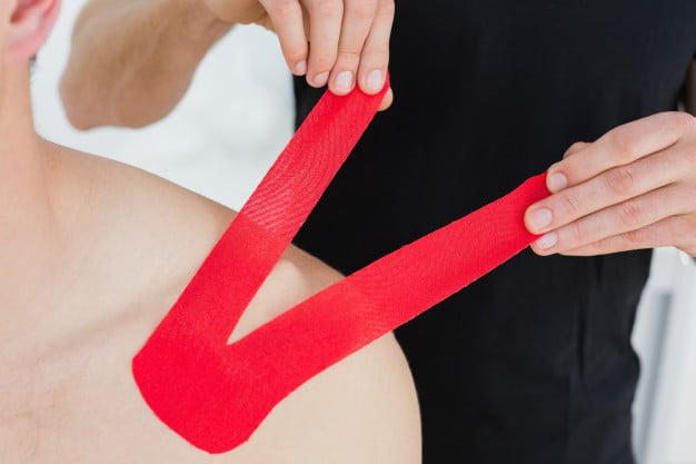 kinesio tape no ombro