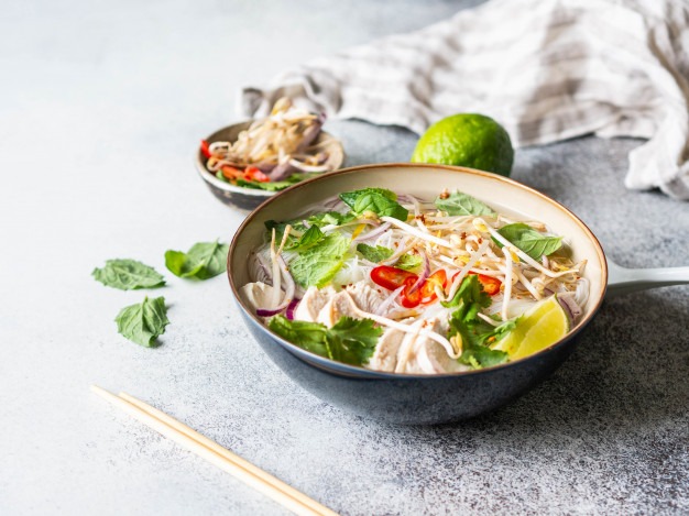 Sopa de brotos de feijão