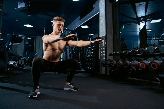 treino de isometria muscular na academia