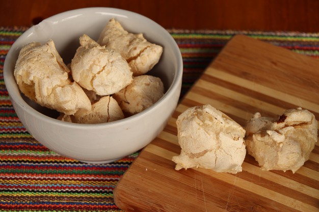 biscoito de polvilho com goiabada