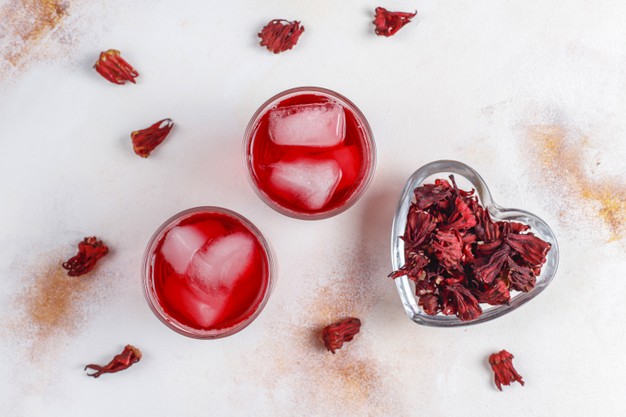 chá de hibisco gelado