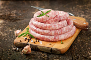 Do que é feita a Salsicha - Ingredientes e cuidados - MundoBoaForma