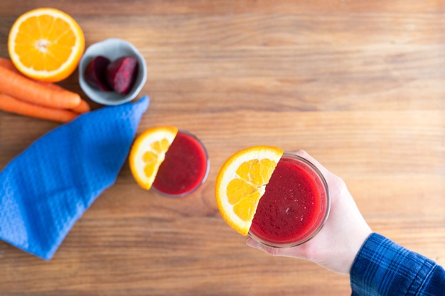 Suco de beterraba com laranja