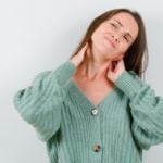 Dor no pescoço - Causas e o que fazer
