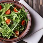 Receita de salada de rúcula light, fácil e prática