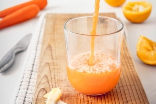 suco de laranja e cenoura