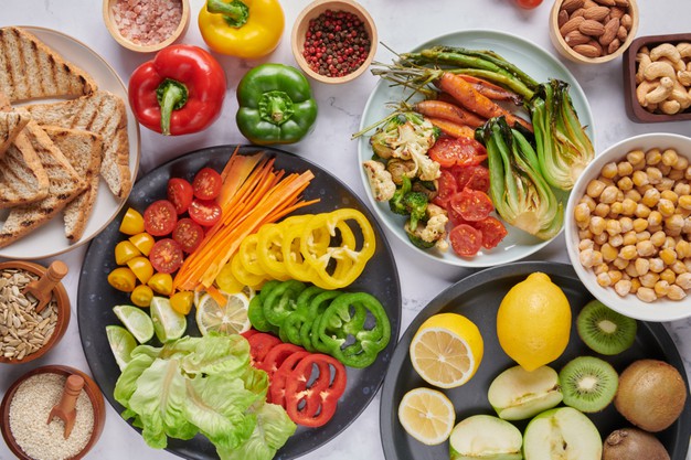 salada de grão de bico com pimentão