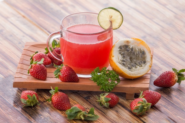 suco de morango com maracujá