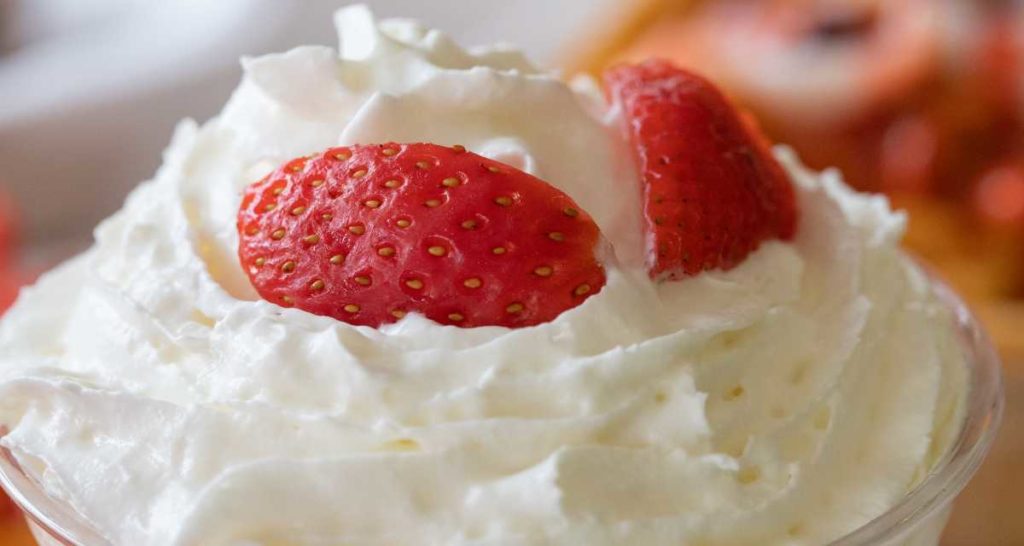 Low carb whipped cream recipe delicious and easy to make HSBIR