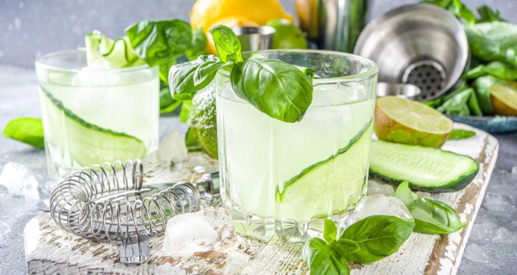 Receita de drink low carb de vodka com limão MundoBoaForma