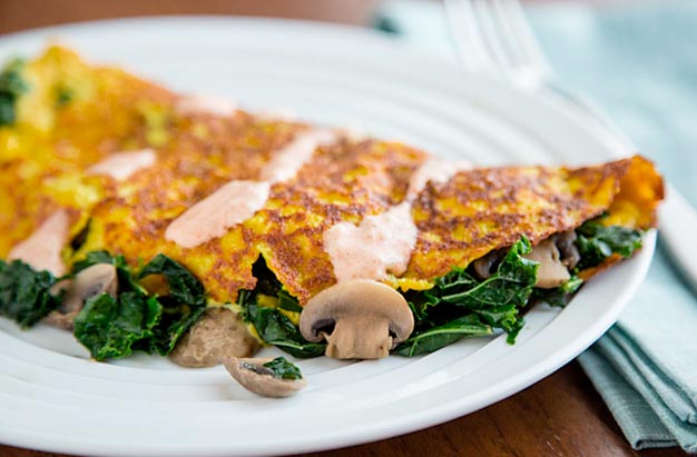 omelete vegano com cogumelo
