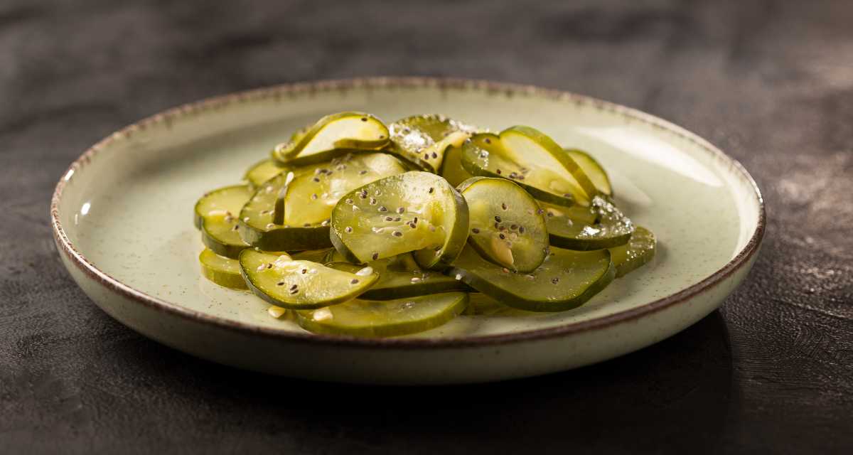 Salada de pepino japonês