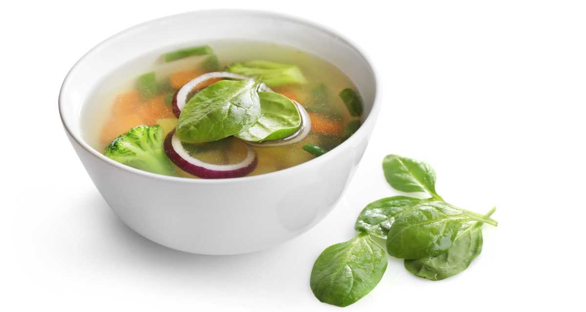 Sopa detox fácil e rápida