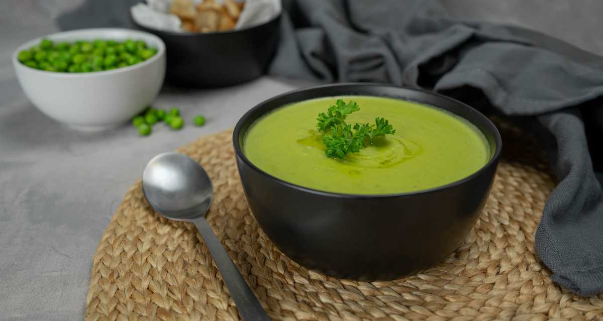 Sopa de ervilha com legumes