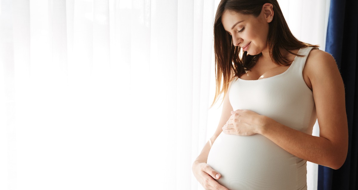 Grávida pode usar maquiagem e cosméticos sem restrição? - MundoBoaForma