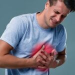 Dor no peito: 6 principais causas e quando pode ser infarto