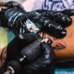 Tatuagem inflamada: quando se preocupar e como tratar