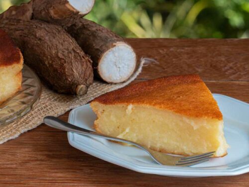 Bolo de mandioca vegano